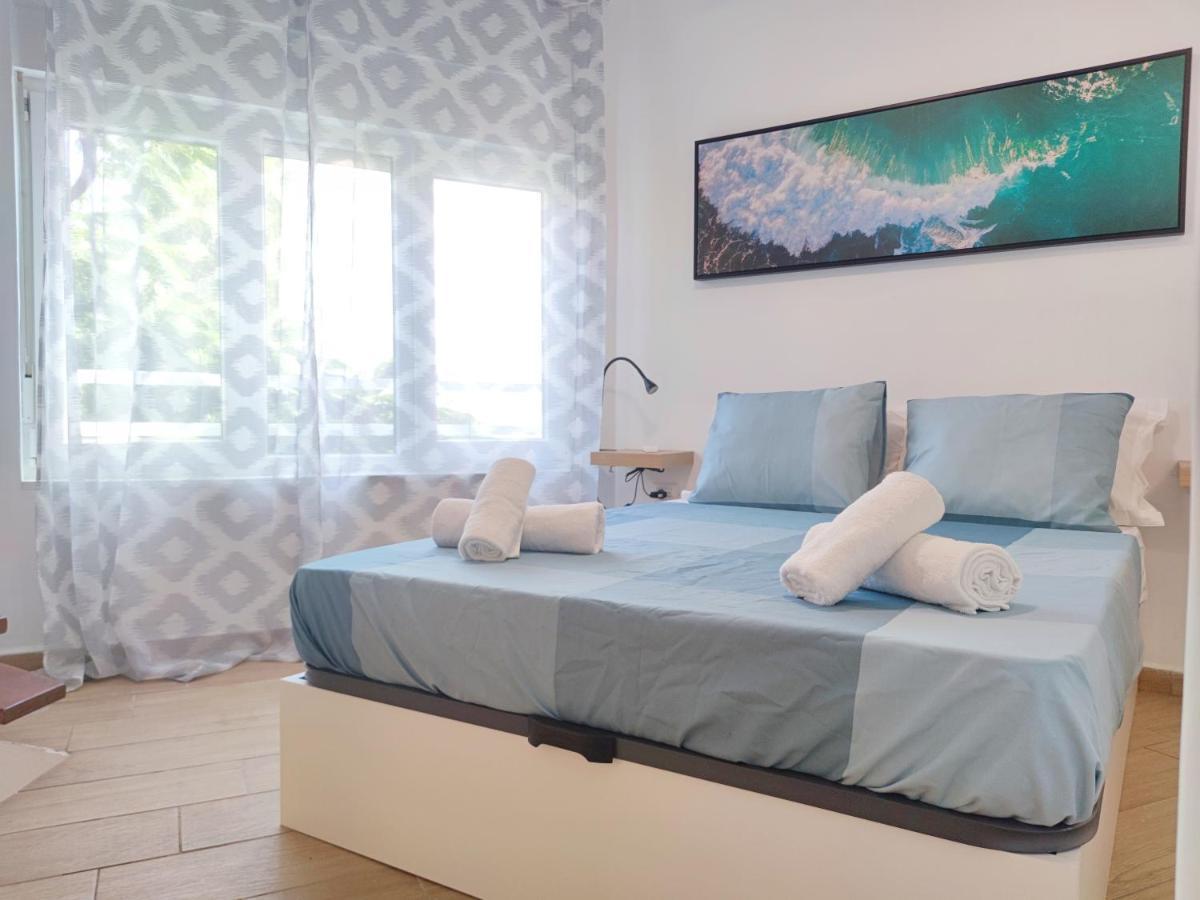 Tortugas 350mt From The Wi-fi Free Apartment *